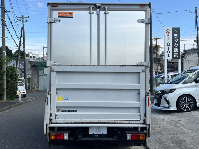 日野 デュトロ 小型 バン 2RG-XZC605M(110597) 8枚目