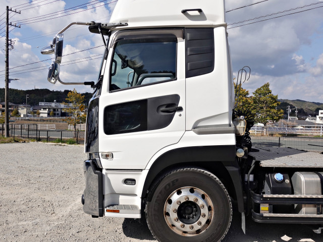 UDトラックス（日産） クオン 大型 トラクタ 2PG-GK5AAD(102610) 14枚目