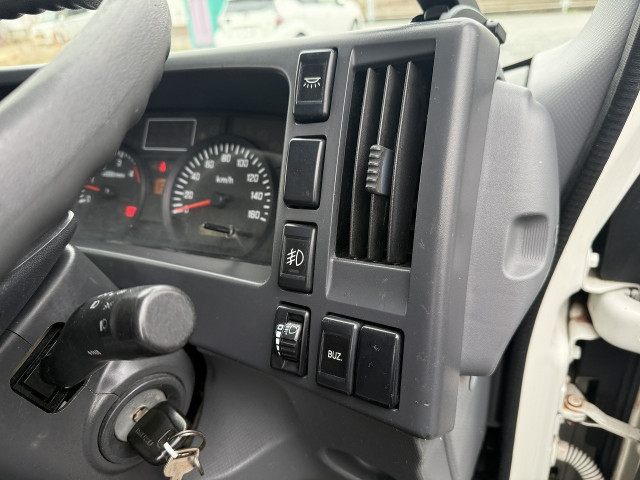 Isuzu elf Small Box body TPG-NLR85N(102967) 48枚目