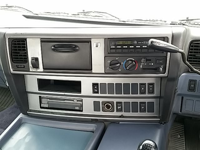 日野 プロフィア 大型 トラクタ ADG-SH1EDXG(9308) 70枚目