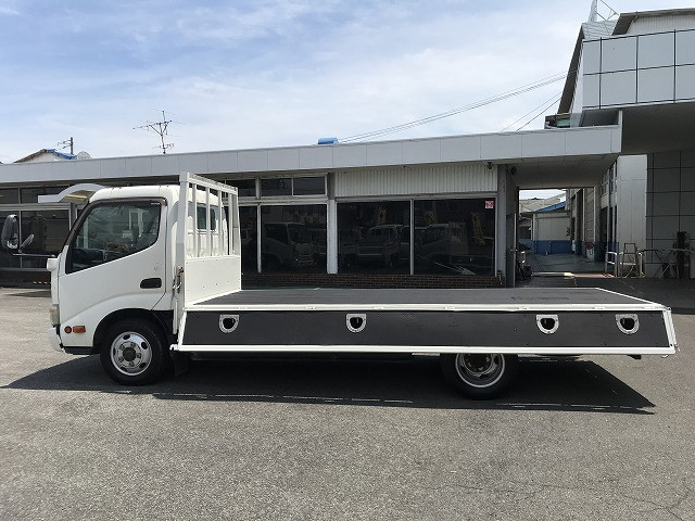 日野 デュトロ 小型 平ボディ SKG-XZU650M(110135) 11枚目