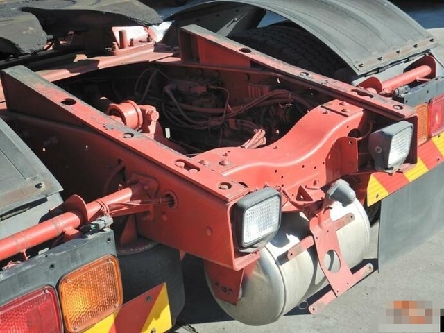 UDトラックス（日産） クオン 大型 トラクタ LKG-GK5XAB(8467) 6枚目
