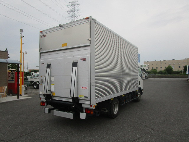 いすゞ エルフ 小型 バン 2RG-NPR88AN(109738) 4枚目