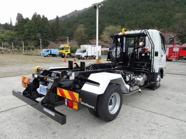 三菱ふそう ファイター 中型 コンテナ専用車 2KG-FK72F(106613) 2枚目