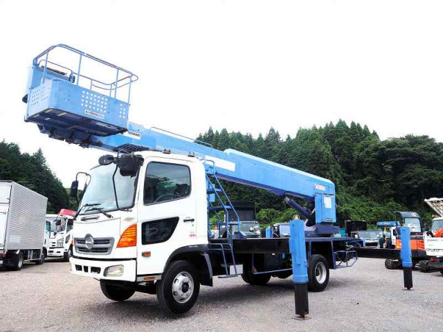 日野 レンジャー 中型 高所作業車 ADG-FC6JGWA(90425) 1枚目
