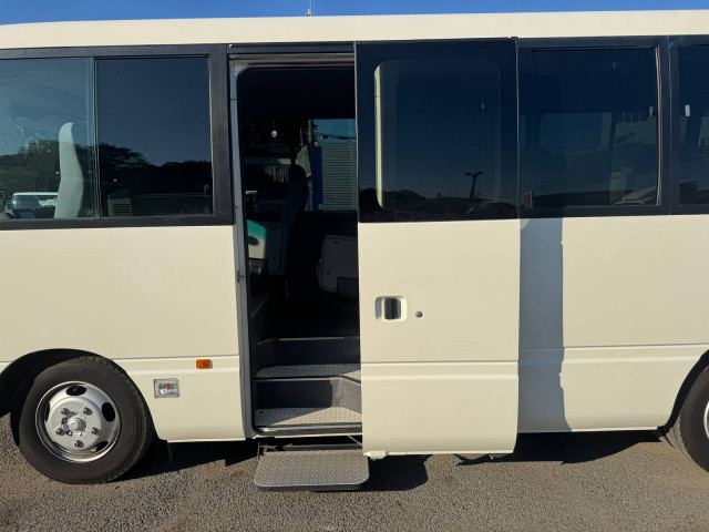 日産自動車 シビリアン 中型 バス ABG-DHW41(111719) 11枚目