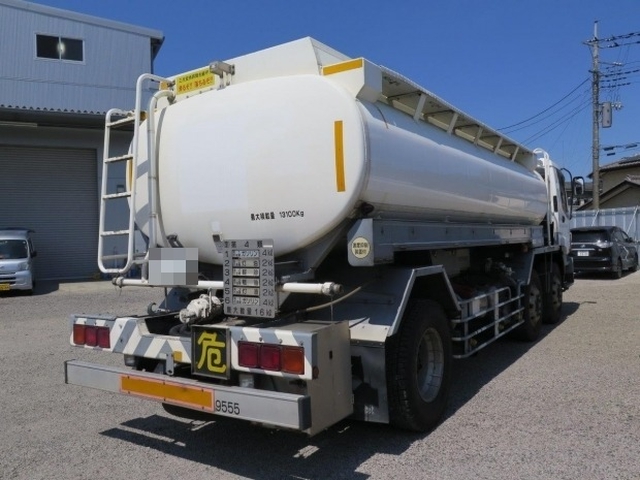いすゞ ギガ 大型 タンクローリー PDG-CYG77P8(8368) 2枚目