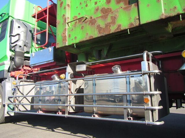 UDトラックス（日産） クオン 大型 コンテナ専用車 QKG-CW5YL(8246) 40枚目