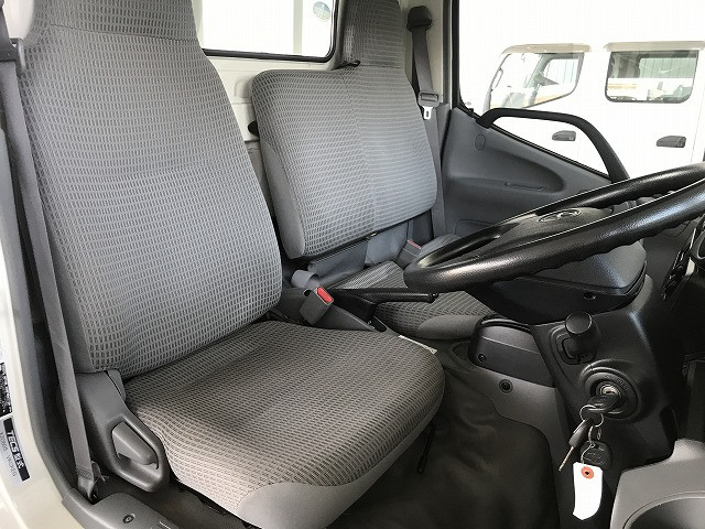 トヨタ トヨエース 小型 平ボディ TPG-XZC605(113667) 33枚目