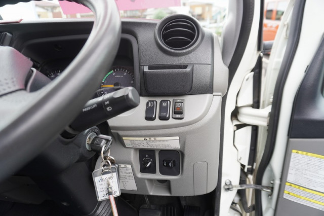 三菱ふそう キャンター 小型 バン TPG-FBA20(111775) 33枚目