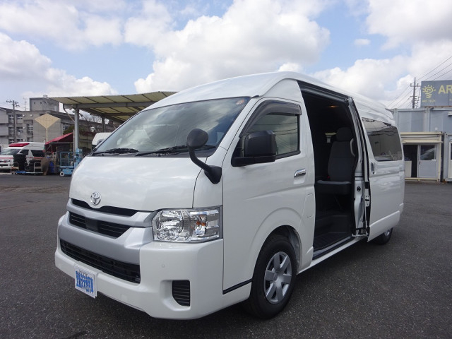 トヨタ 小型 バス 3DF-GDH223B(103592) 1枚目