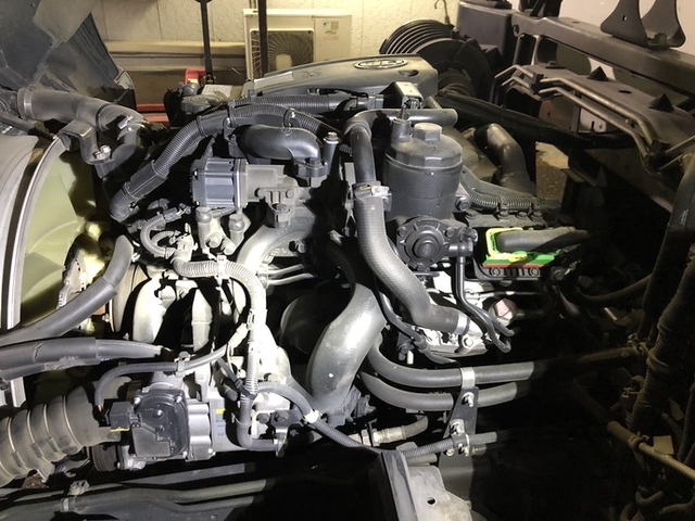 UDトラックス（日産） コンドル 中型 冷蔵冷凍バン TKG-MK38C(2552) 39枚目