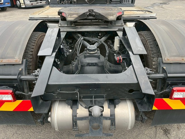 UDトラックス（日産） クオン 大型 トラクタ 2PG-GK5AAB(98159) 11枚目