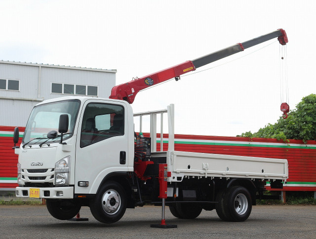 いすゞ エルフ 小型 平ボディ（クレーン付） TPG-NMR85AN(112691) 1枚目
