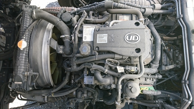 UDトラックス（日産） コンドル 中型 冷蔵冷凍バン SKG-MK38(1936) 34枚目