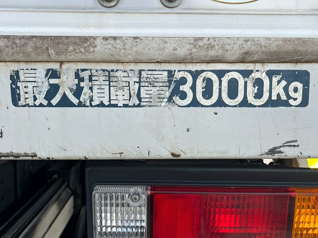 三菱ふそう キャンター 小型 バン TKG-FEA50(111988) 18枚目