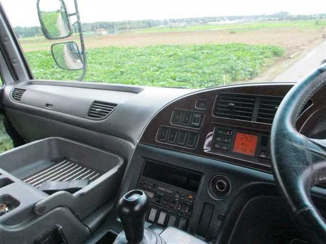 いすゞ ギガ 大型 トラクタ KL-EXZ75J3(37793) 9枚目
