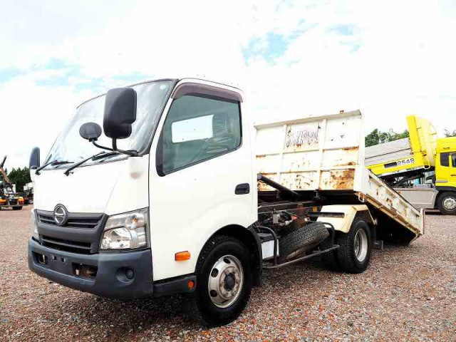 Hino dutro Small Soil dump TKG-XZU700X(94050) 1枚目