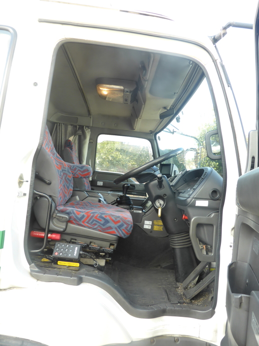 いすゞ ギガ 大型 バン KL-CYJ51W4A(2582) 24枚目