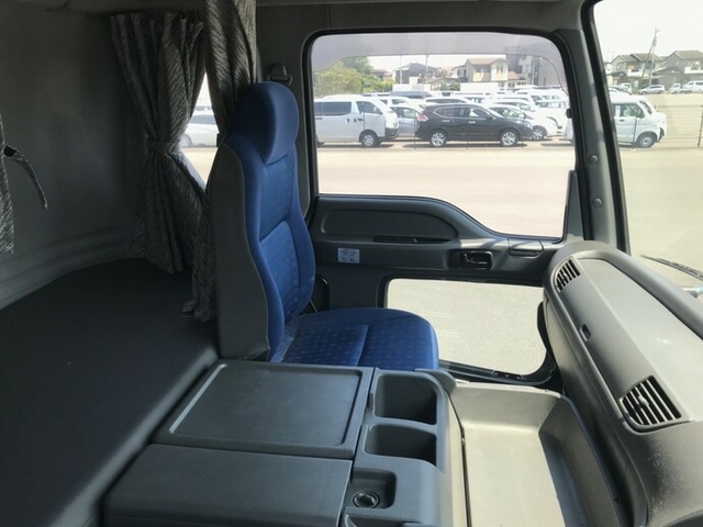 いすゞ ギガ 大型 トラクタ QKG-EXD52AE(7410) 16枚目