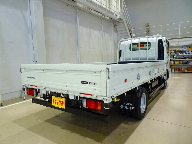 いすゞ エルフ 小型 平ボディ 2RG-NPR88AC(109701) 3枚目
