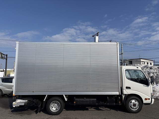 日野 デュトロ 小型 バン TKG-XZU695M(100828) 6枚目