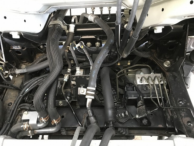 いすゞ エルフ 小型 平ボディ 2RG-NKR88A(111681) 23枚目