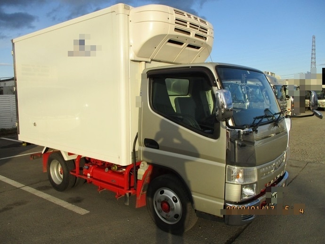 三菱ふそう キャンター 小型 冷蔵冷凍バン TKG-FBA50(2871) 2枚目