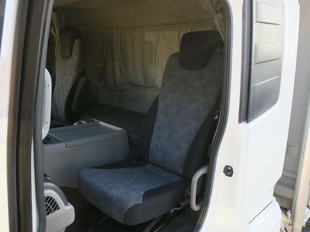 UDトラックス（日産） コンドル 中型 ウィング TKG-MK38L(40061) 22枚目