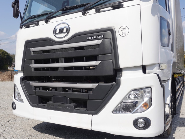 UDトラックス（日産） クオン 大型 冷蔵冷凍バン 2PG-CX5BA(101340) 4枚目