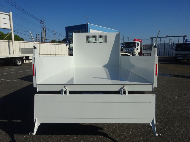 三菱ふそう キャンター 小型 土砂ダンプ 2RG-FBA60(111826) 11枚目