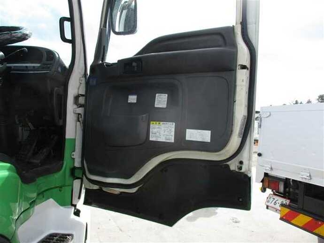 いすゞ ギガ 大型 トラクタ PDG-EXD52L8(41193) 17枚目