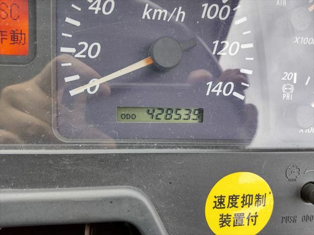 いすゞ ギガ 大型 トラクタ LKG-EXD52AD(9996) 31枚目