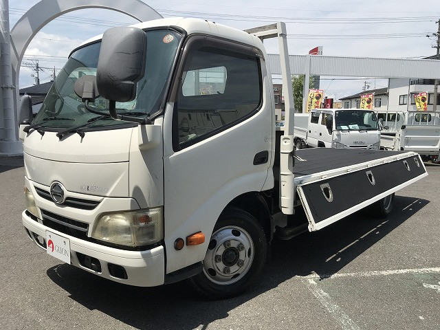 日野 デュトロ 小型 平ボディ SKG-XZU650M(110135) 9枚目