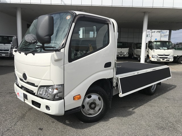 日野 デュトロ 小型 平ボディ 2RG-XZU605M(112642) 9枚目