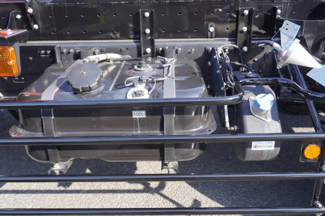 三菱ふそう ファイター 増トン コンテナ専用車 2KG-FK62FZ(107683) 18枚目