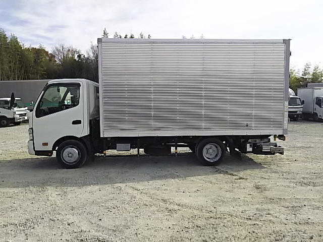 日野 デュトロ 小型 バン TKG-XZU710M(7873) 4枚目