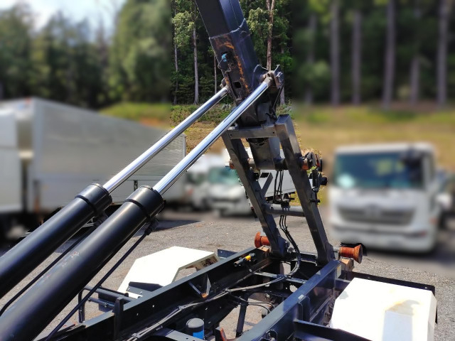 日野 レンジャー 中型 コンテナ専用車 2KG-FC2ABA(110814) 24枚目