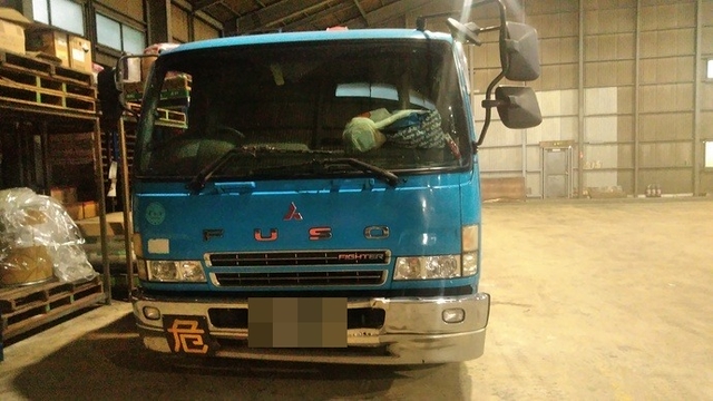 三菱ふそう ファイター 増トン 平ボディ（クレーン付） PJ-FK64FLZ(2815) 1枚目