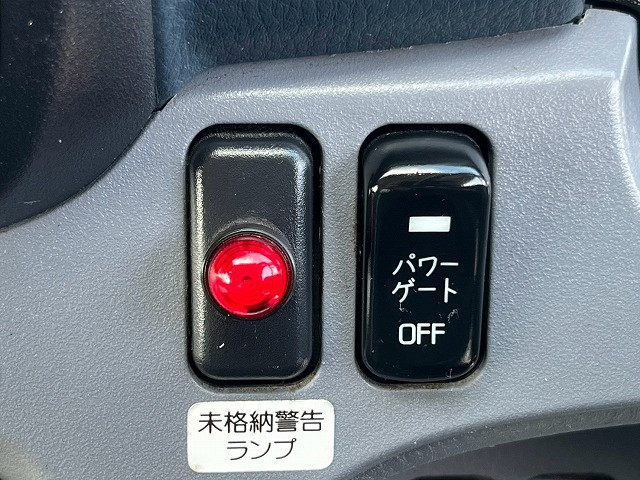 三菱ふそう キャンター 小型 冷蔵冷凍バン TKG-FEB90(110434) 31枚目