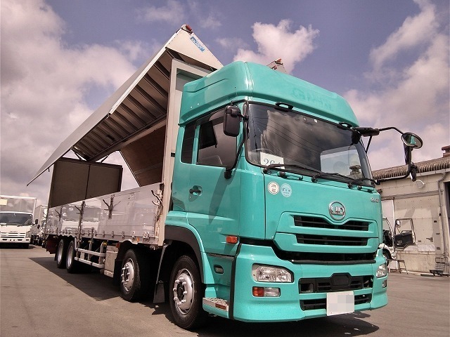 UDトラックス（日産） クオン 大型 ウィング QKG-CG5ZA(10836) 3枚目