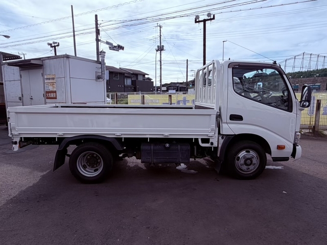 日野 デュトロ 小型 平ボディ TKG-XZC605M(112773) 4枚目