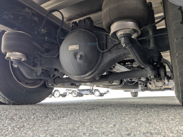 UDトラックス（日産） クオン 中型 バン 2RG-BRR90T4(110905) 14枚目