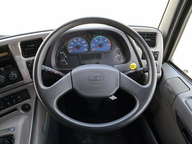 UDトラックス（日産） クオン 大型 ウィング LKG-CG5ZE(40972) 16枚目