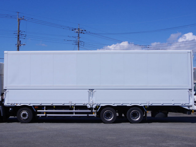 UDトラックス（日産） クオン 大型 ウィング 2PG-CG5CA(112290) 20枚目