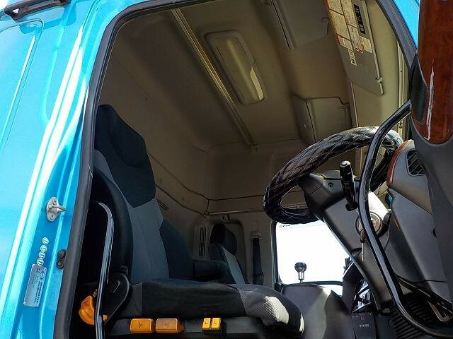 日野 プロフィア 大型 トラクタ QKG-SH1EDAG(6830) 17枚目