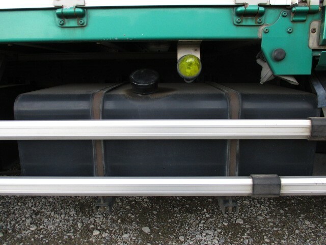 UDトラックス（日産） クオン 大型 ウィング PKG-CG4ZA(9264) 22枚目