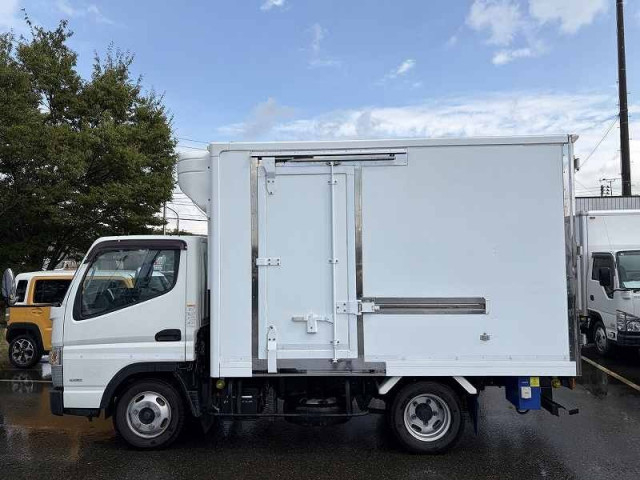 三菱ふそう キャンター 小型 冷蔵冷凍バン TPG-FBA20(110738) 5枚目