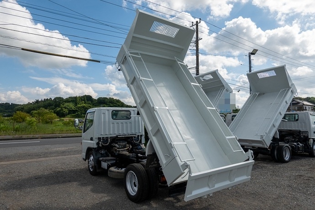 三菱ふそう キャンター 小型 土砂ダンプ PDG-FE71DD(11145) 11枚目