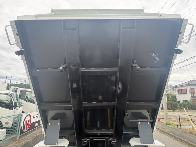 三菱ふそう キャンター 小型 土砂ダンプ 2RG-FBA60(106265) 13枚目